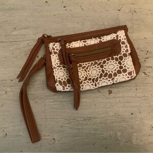 Crochet Flower Lace Brown Faux Leather Wristlet 7x4.5 Like New‎